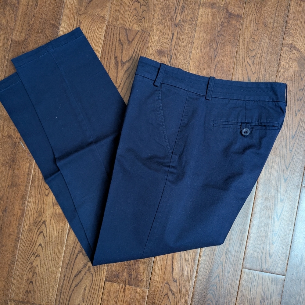 EUC Ladies New York & Company Navy Blue Khaki Pants Casual Trousers Size 4